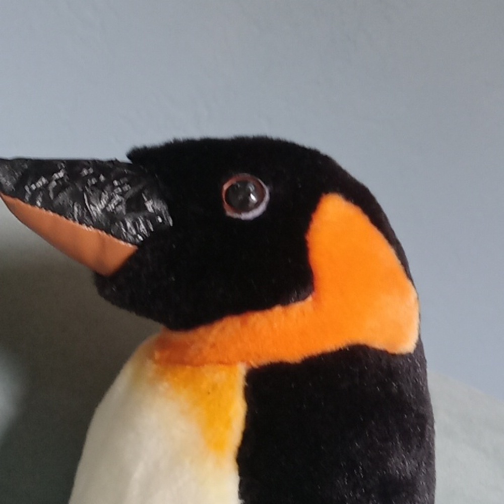 SeaWorld Plush Penguin Toy - Picture 8 of 10